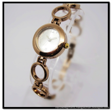 Specially Designed Luxury Bracelet Watches Rhinestone Strap Bracelet Watch Woman Favorite